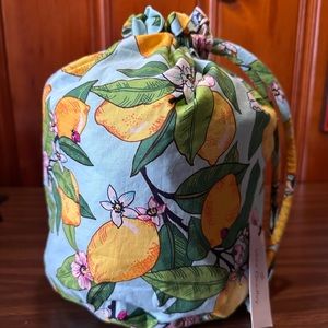 NWT Vera Bradley Ditty Bag in Lemon Grove